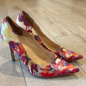 Marc Fisher Floral Pointed Pumps